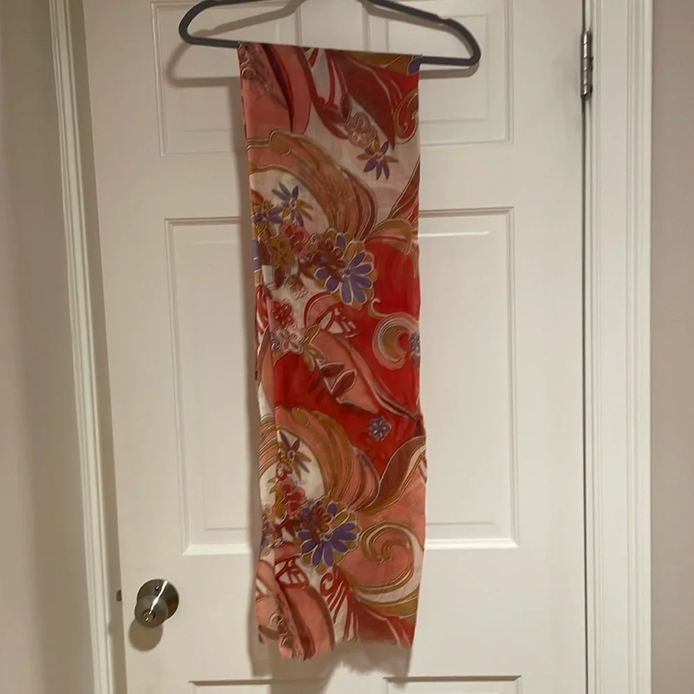 Scarf - Picture 1 of 2